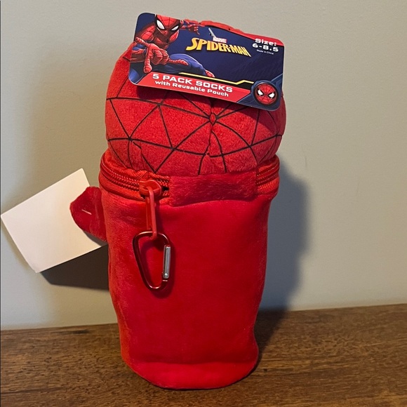 Spiderman Red Sock Set with Pouch - Picture 2 of 4